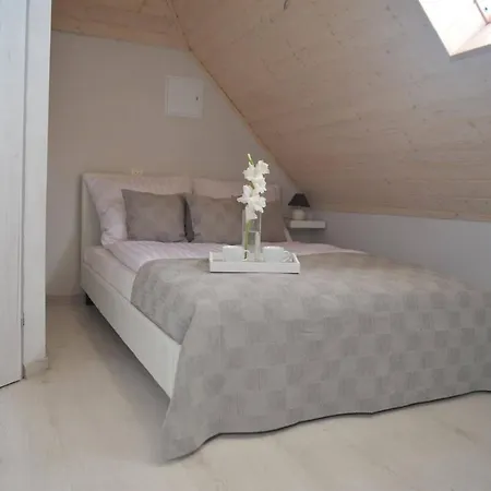 Πανσιόν Dom Latarnika Grzybowo (West Pomeranian)