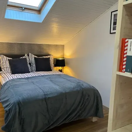 Dom Latarnika Πανσιόν Grzybowo (West Pomeranian)